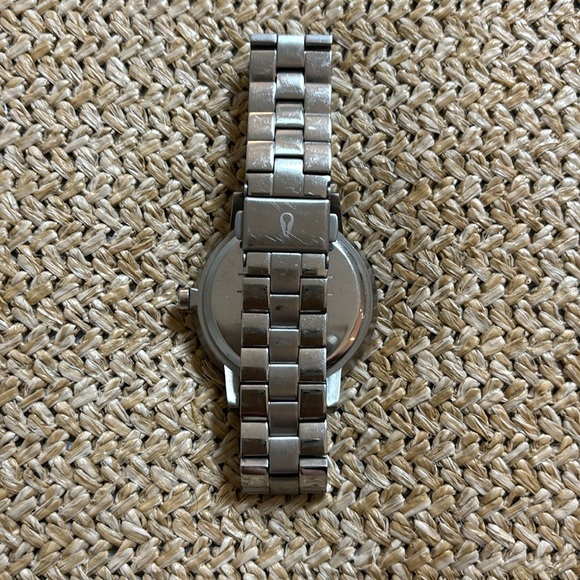 Classic Nixon watch with rose gold details - Picture 2 of 4